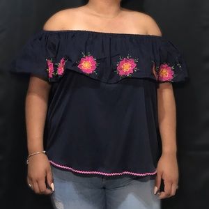 Flower off the shoulder top 🌸